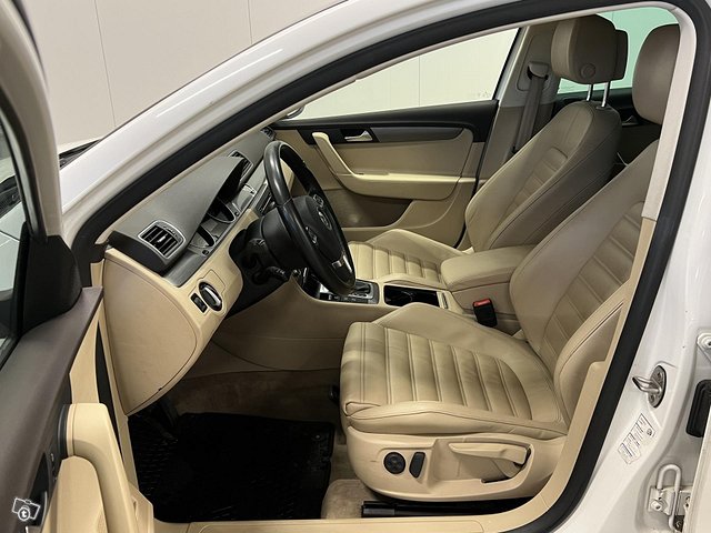 Volkswagen Passat 2
