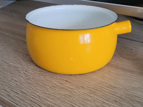 Vanha pikku retro kattila, Keittiövälineet, Keittiötarvikkeet ja astiat, Ulvila, Tori.fi Vanha pikku retro kattila, Keittiövälineet, Keittiötarvikkeet ja astiat, Ulvila, Tori.fi