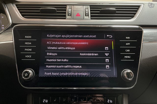SKODA Superb 22