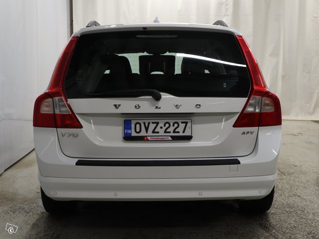 Volvo V70 4