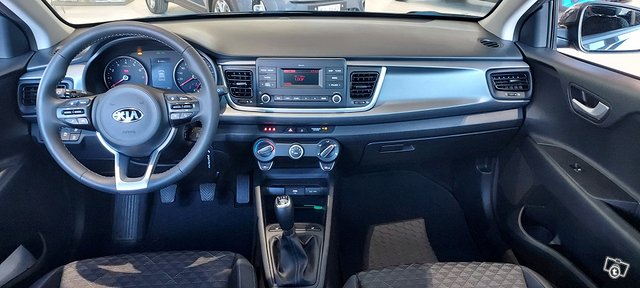 KIA RIO 4