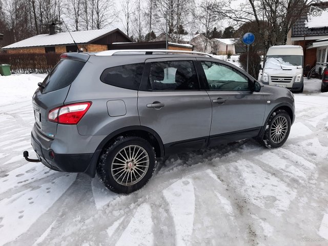 Nissan Qashqai+2 8