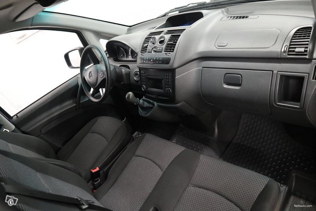 Mercedes-Benz Vito 17