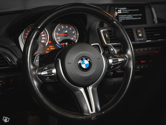 BMW M2 4