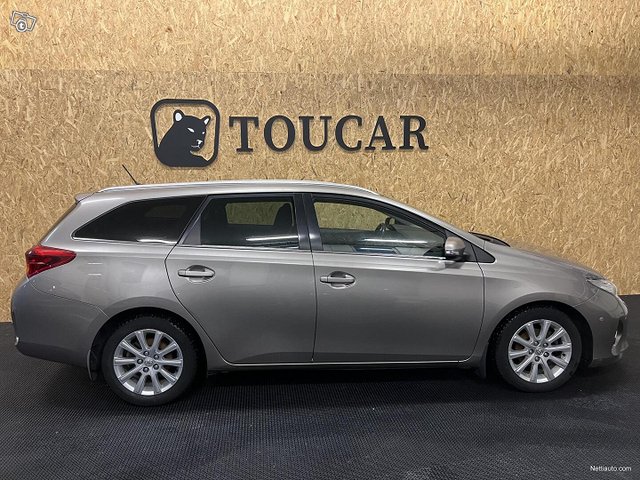 Toyota Auris 7