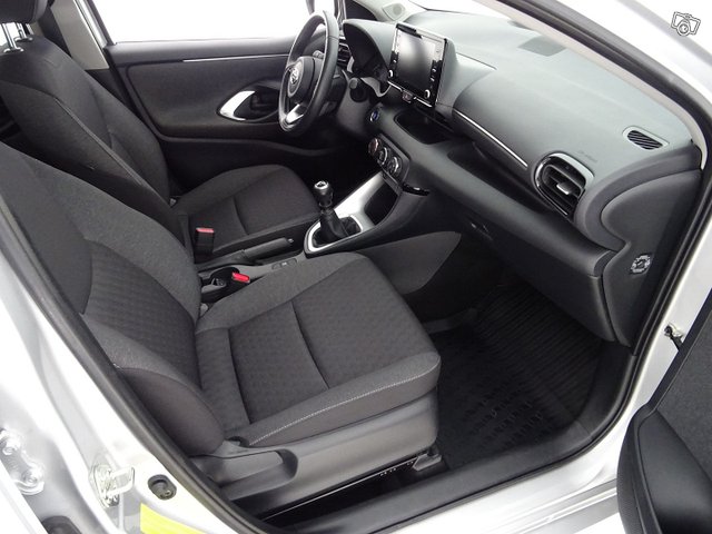 Toyota Yaris 15