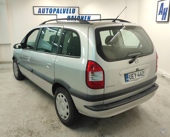 Opel Zafira 6