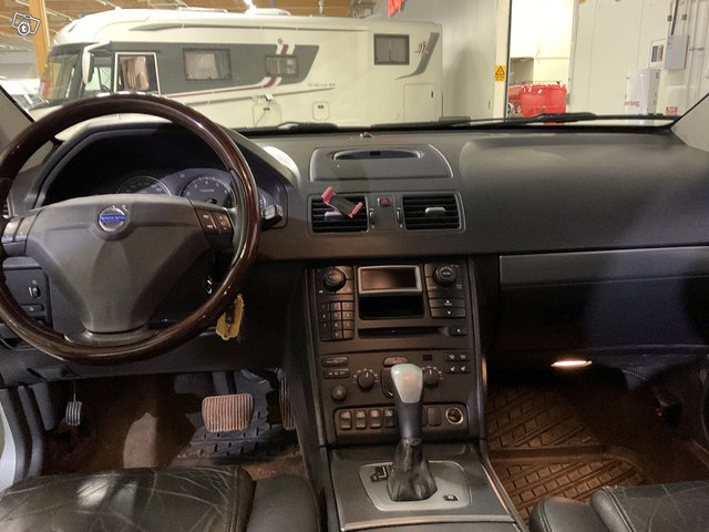 Volvo XC90 10