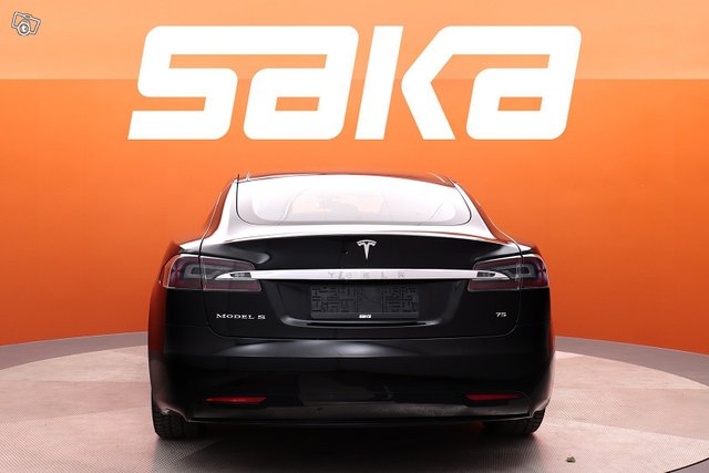 Tesla MODEL S 7
