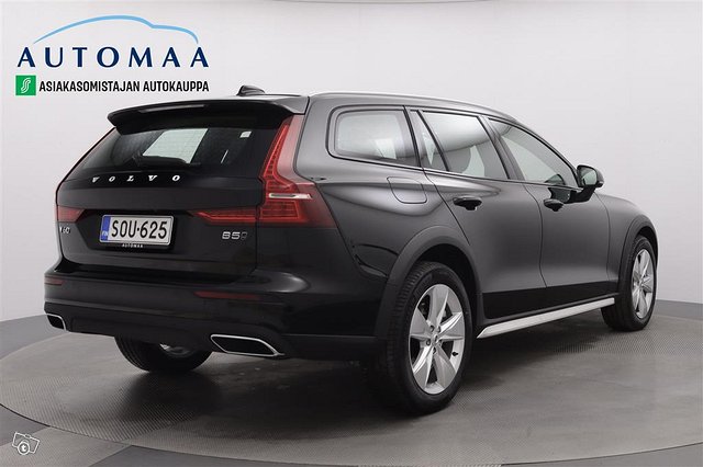Volvo V60 Cross Country 6