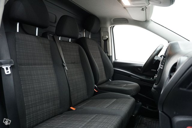 Mercedes-Benz Vito 16