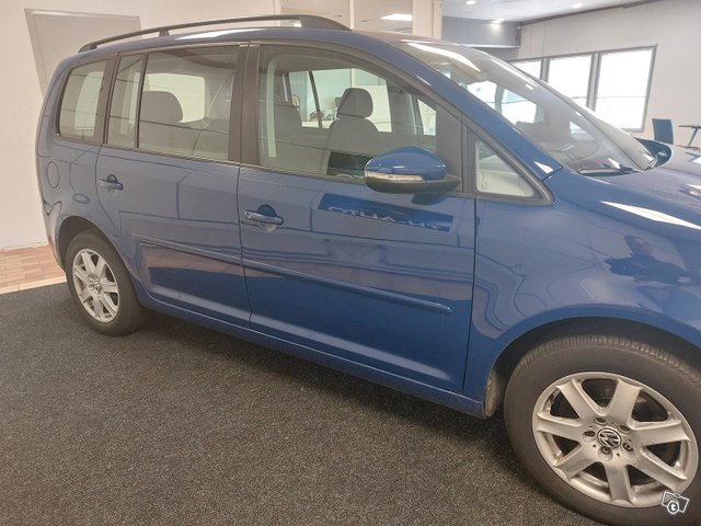 Volkswagen Touran 6