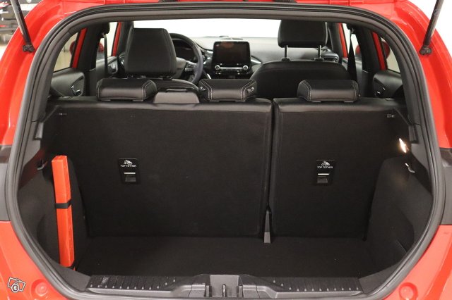 FORD FIESTA 8