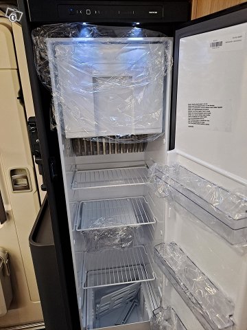 Adria MATRIX AXESS 670 SC 9