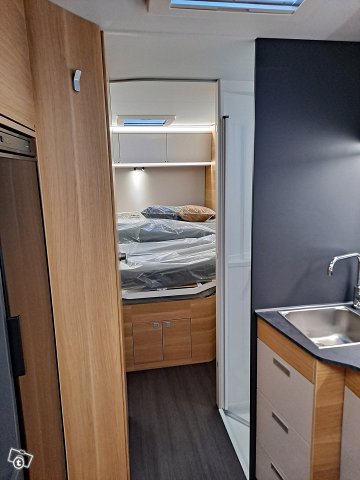 Adria MATRIX AXESS 670 SC 11
