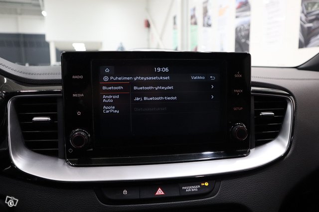 Kia ProCeed 13