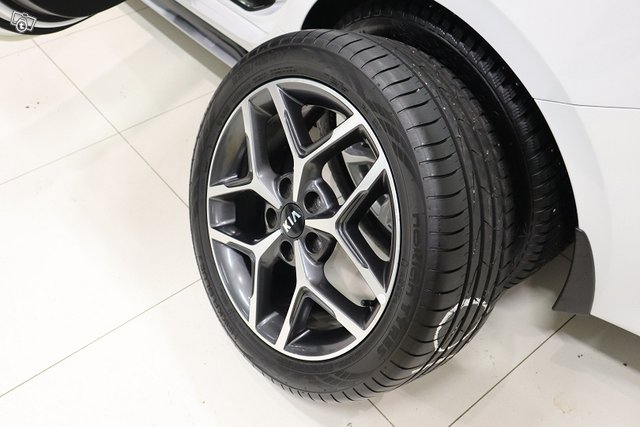 Kia ProCeed 15
