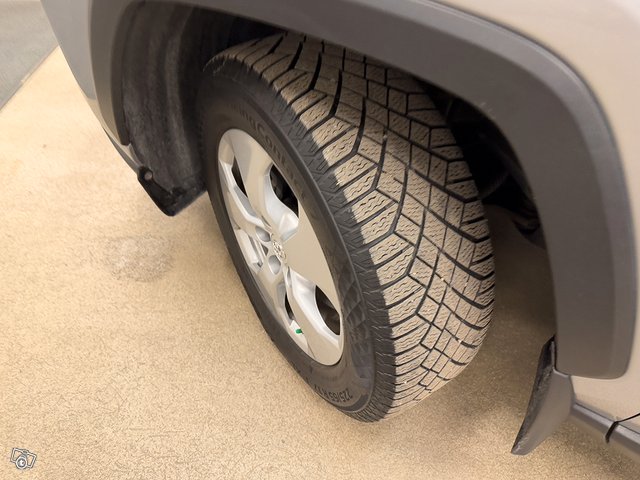 Toyota RAV4 11