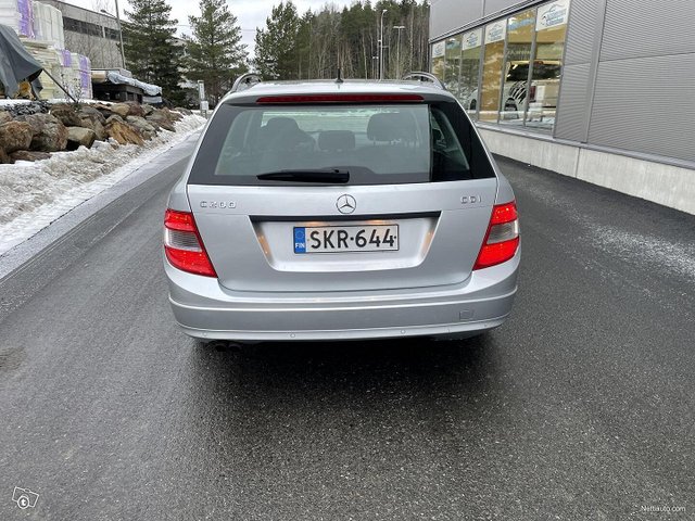 Mercedes-Benz C 6
