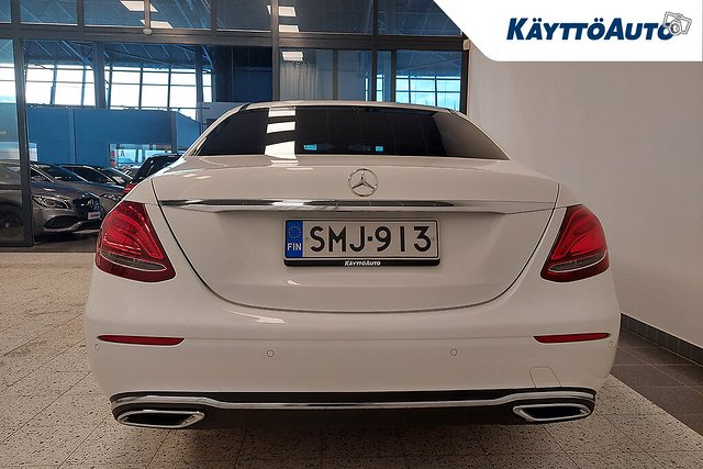 MERCEDES-BENZ E 5