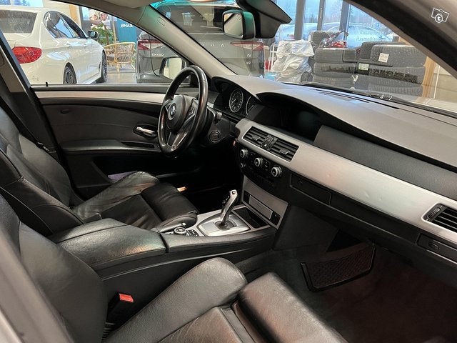 BMW 530 11