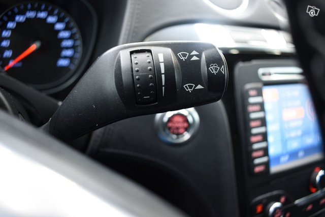 Ford S-Max 12