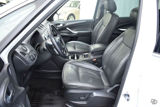 Ford S-Max 18