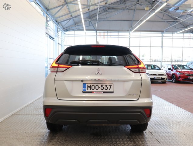 MITSUBISHI ECLIPSE CROSS 4