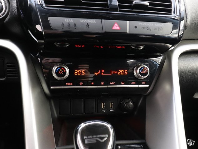 MITSUBISHI ECLIPSE CROSS 14
