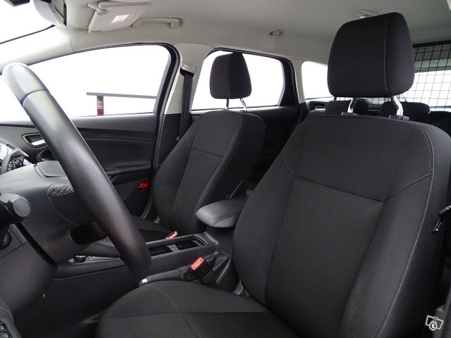 Ford Focus 13