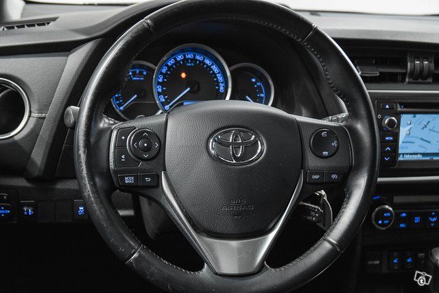 Toyota Auris 14