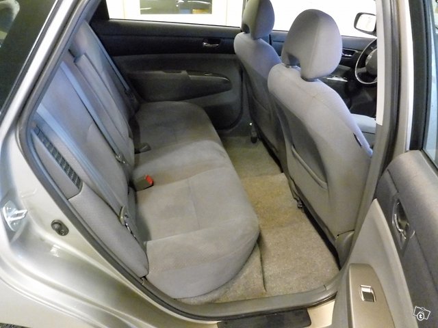 Toyota Prius 10