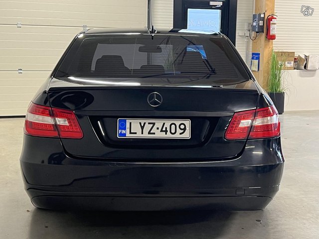 Mercedes-Benz E 4