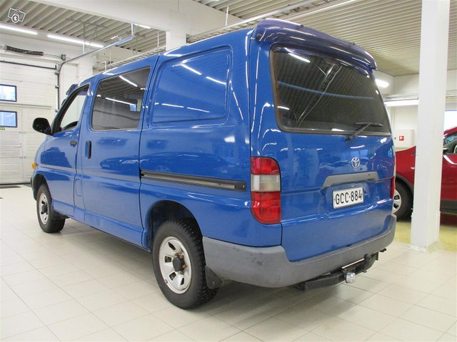 Toyota Hiace 3