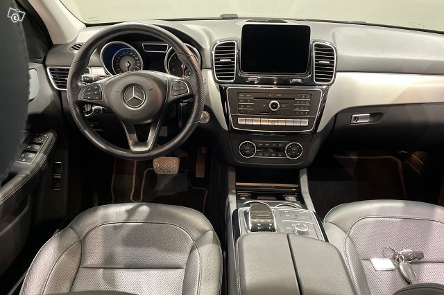 Mercedes-Benz GLE 7