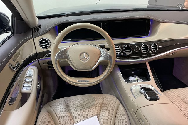 Mercedes-Benz S 8
