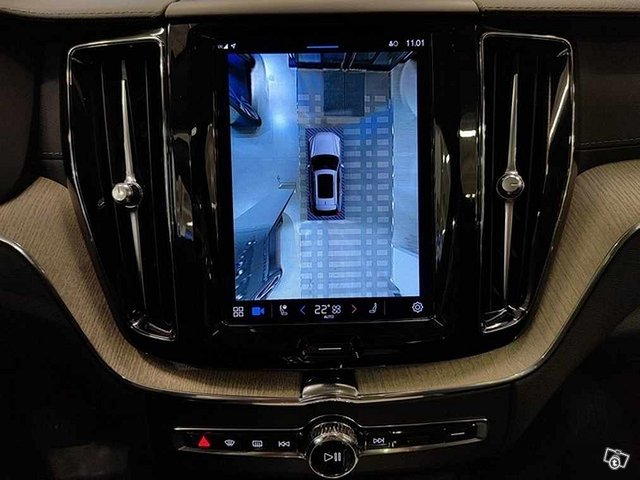 VOLVO XC60 11