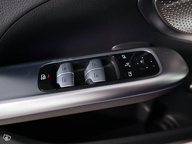 Mercedes-Benz C 15