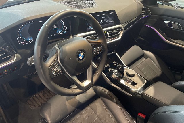 BMW 330 7