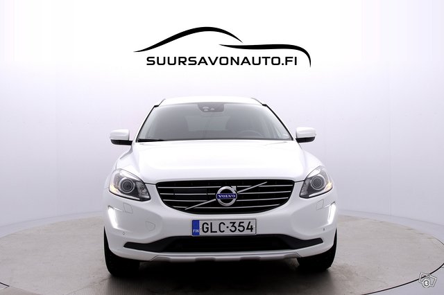 VOLVO XC60 8