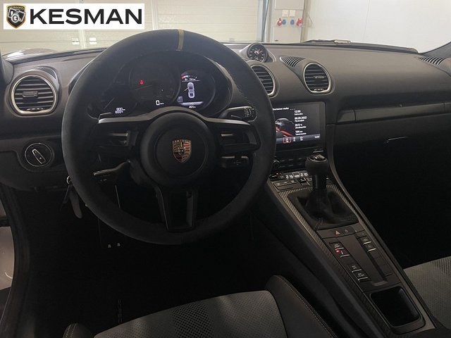 Porsche Cayman 18