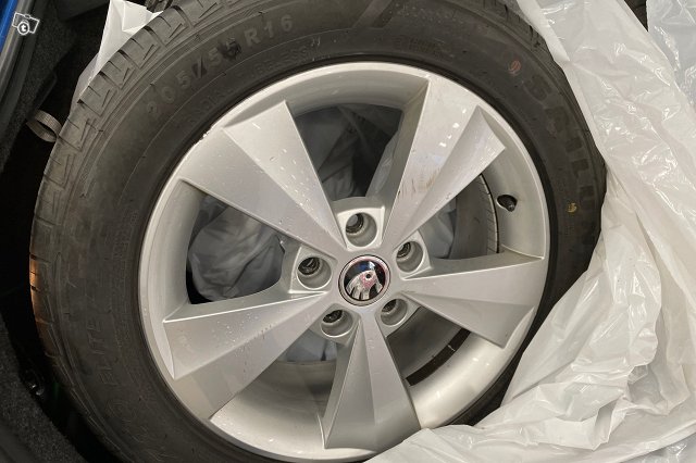 SKODA OCTAVIA 12