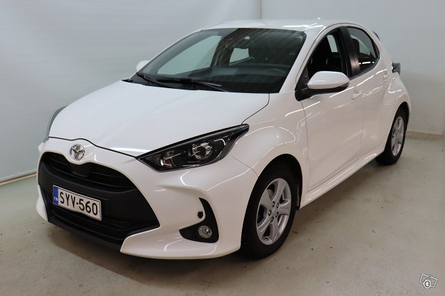 Toyota YARIS 1