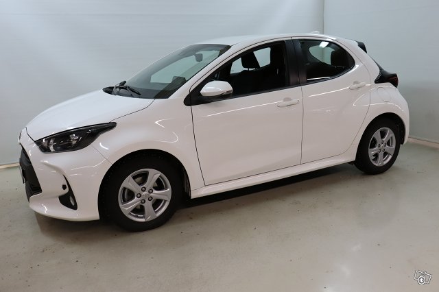 Toyota YARIS 2