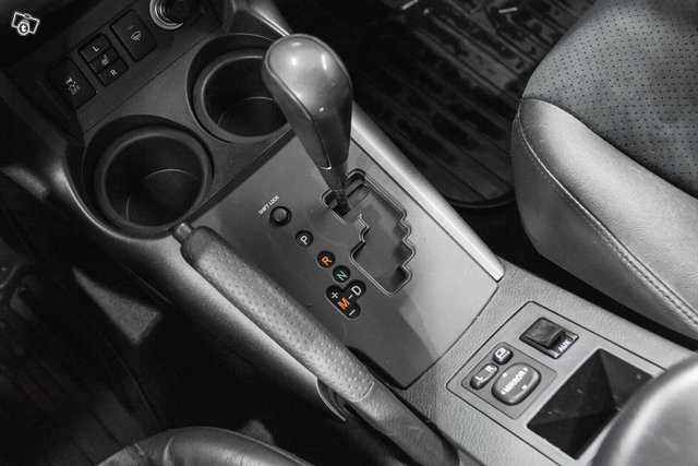 Toyota RAV4 17