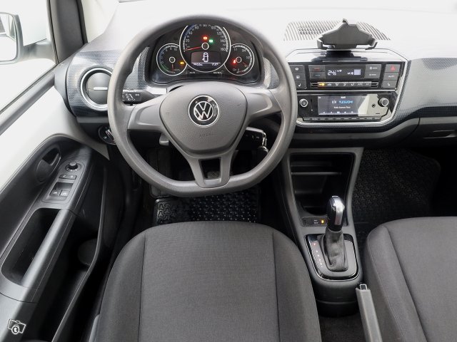 Volkswagen UP 7