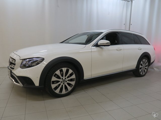 Mercedes-Benz E 2