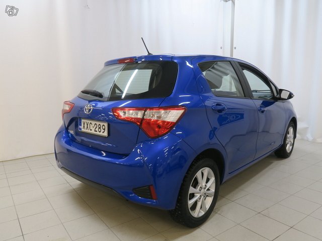 Toyota YARIS 6