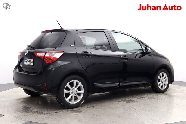 Toyota YARIS 2