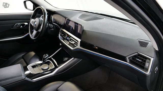 BMW 3-SARJA 25